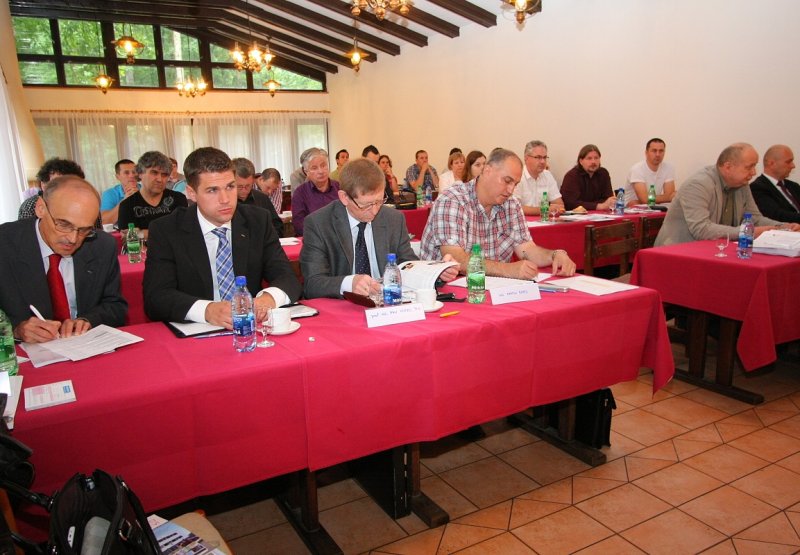 Trends in the plastics industry - the first seminar organized by Slovak plastics cluster in 2012
