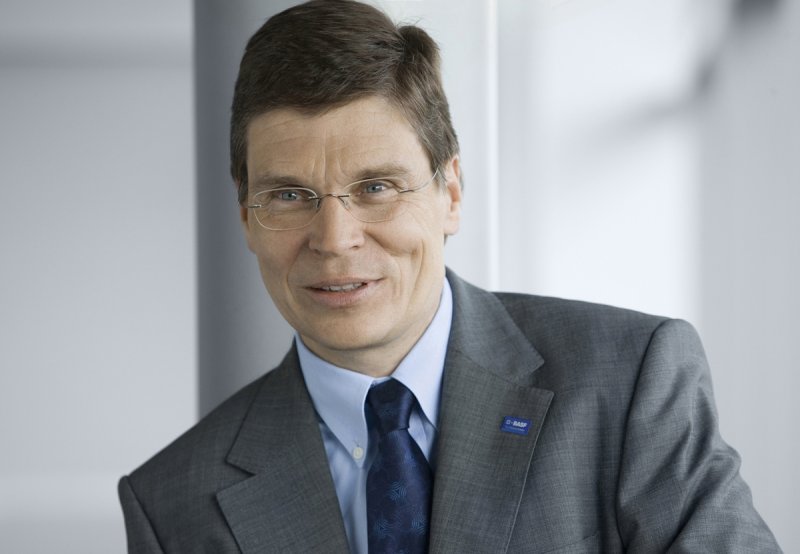 BASF confirms outlook for 2012 despite growing economic risks