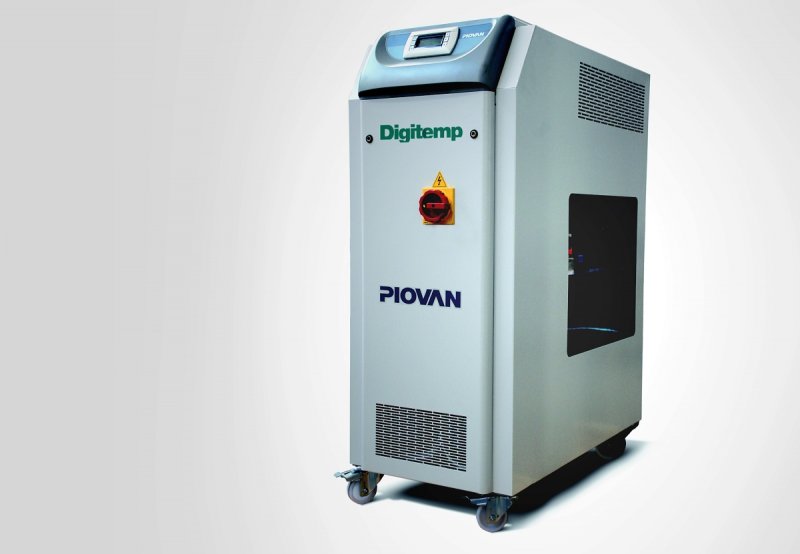 Maximum cooling yield with minimum energy consumption - Piovan Digitemp Thermorefrigerators