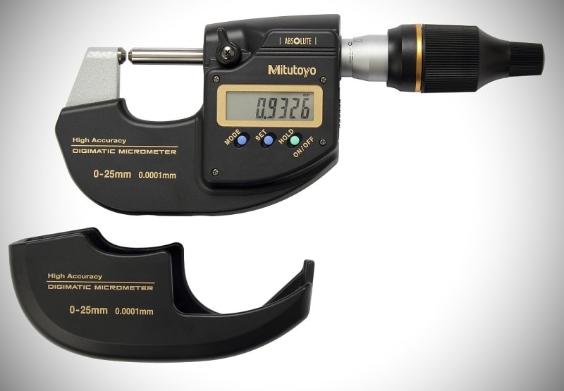 KUBOUEK Ltd. - Equipment Division presents Digmatic micrometer Mitutoyo MDH-25M