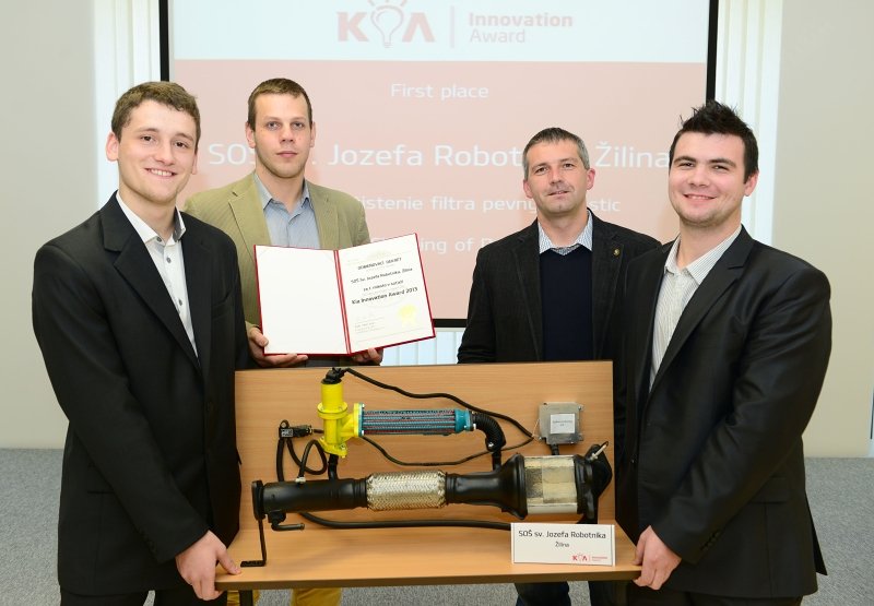 The winner of the student competition Kia Innovation Award 2013 is Independent cleaning particulate filter project