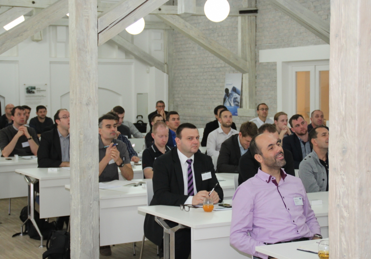 Transportation Experts Join PolyOne for Innovation Forum at the koda Museum