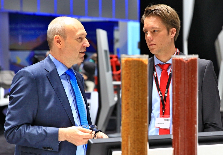 K 2019: Raw materials, additives, semi-finished and reinforced plastics, press conferences, large photo gallery, halls 5-8