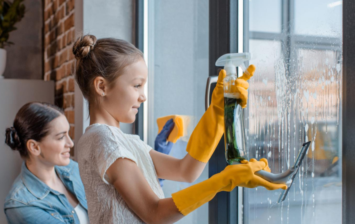 How to do spring maintenance of plastic windows and doors?