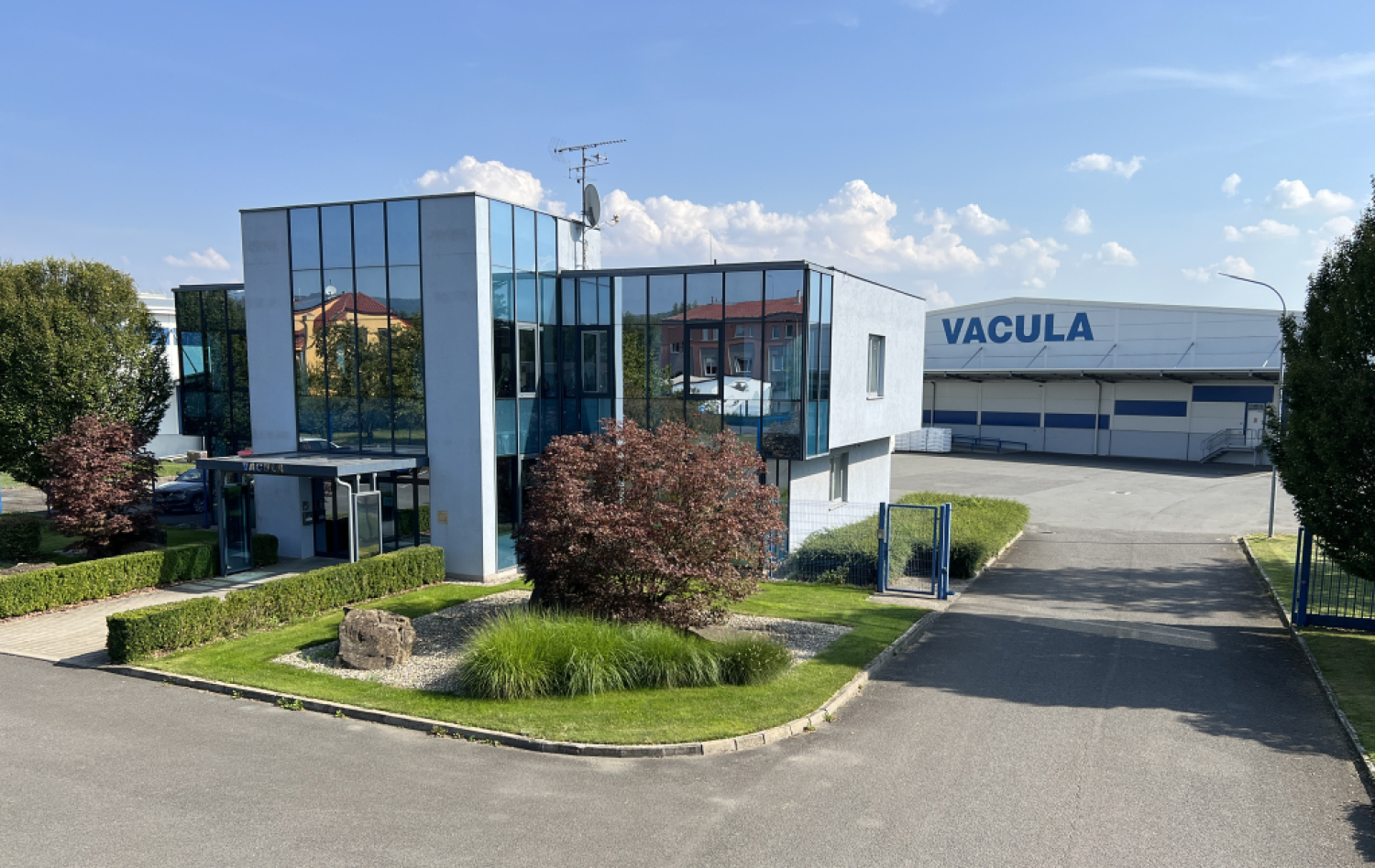 VACULA s.r.o. is introducing proven cleaning granules RAMCLEAN from POLYRAM to the market