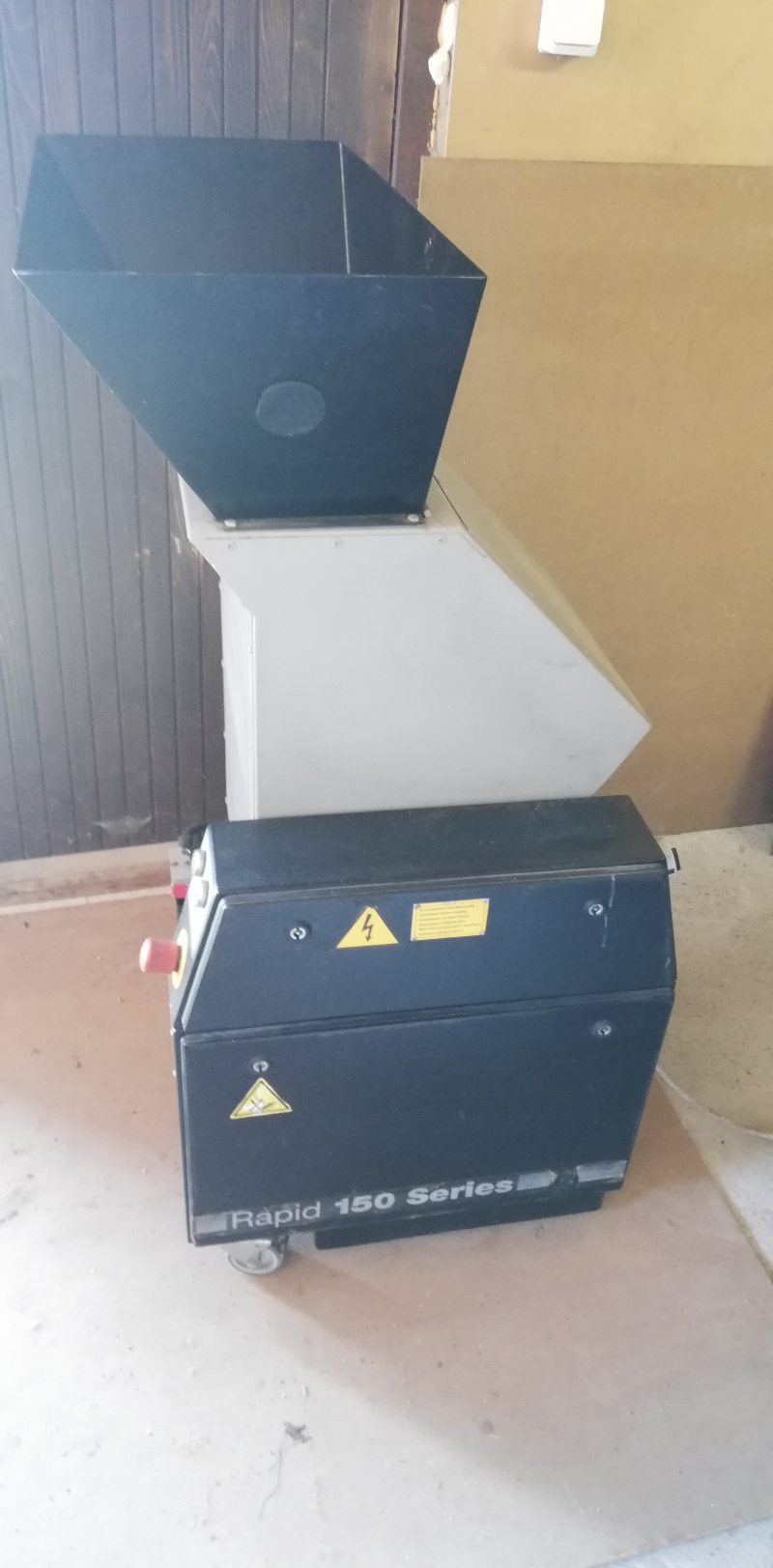 Sell: Plastic granulator