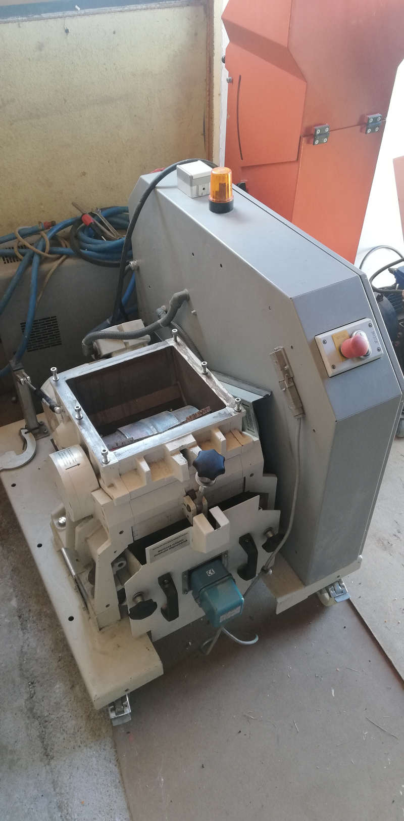 Sell: Plastic mill