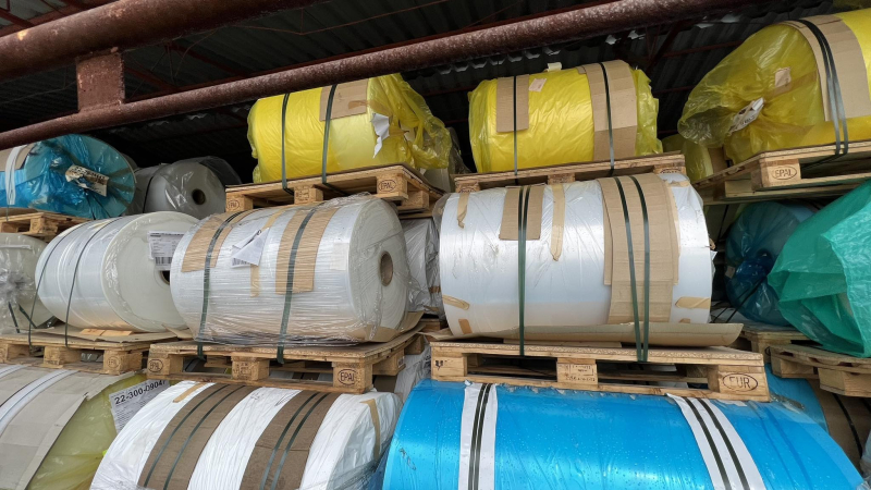 Sell: We sell 30t PE films in rolls - new