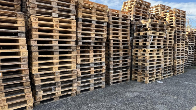 EUR and non-standard wooden pallets