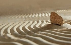 LIFOCOLOR: colouring agents for plastics with natural sandstone and cork effect